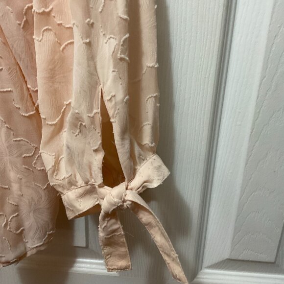 Off-shoulder blouse with tie sleeves - XL - Picture 3 of 3